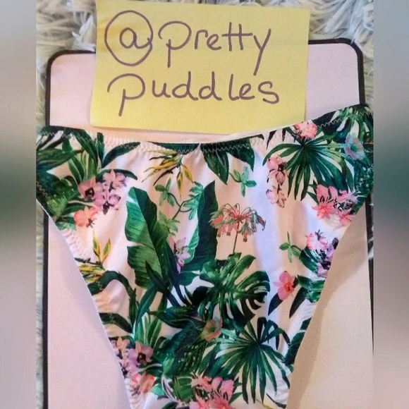 π VS πΊ Very Sexy Chain Strap Satin Thong Panty πΊ - Picture 7 of 16